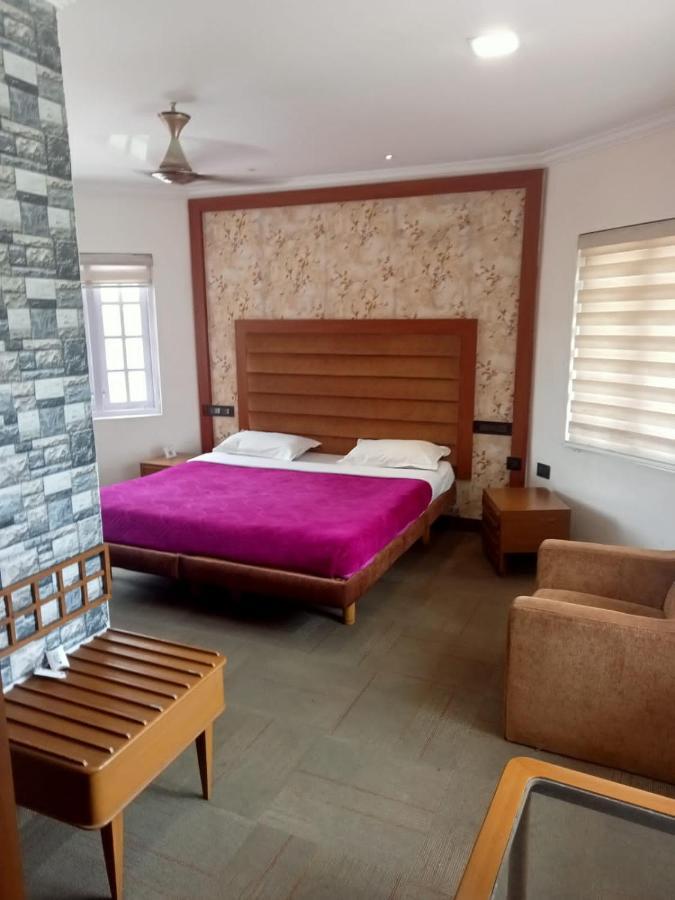La Gabriell Beach Inn Calangute Exterior photo